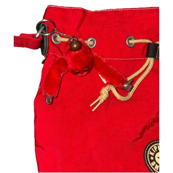 KIPLING VINTAGE Y2K RED Messenger Travel Cross Body W/ Monkey Fuzzy Key Chain - Picture 3 of 16